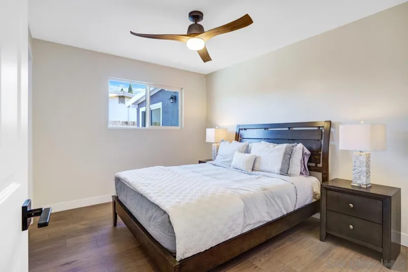 Bedroom with ceiling fan